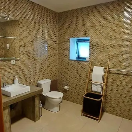 Апартаменты Amazing One Bedroom With Sea View *